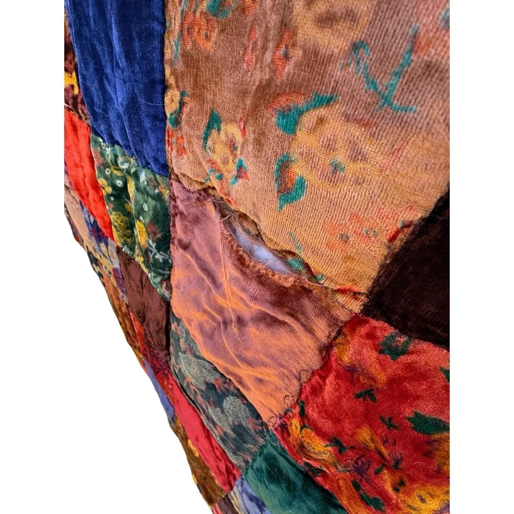 Vtg Velvet Patchwork Quilt Bedspread Q/King Boho Cozy‎ Cottage Witchy READ